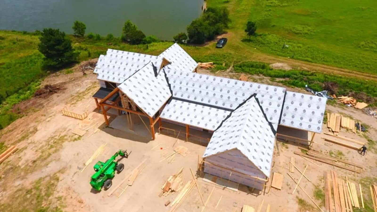 Professional Roofing Service Provider
